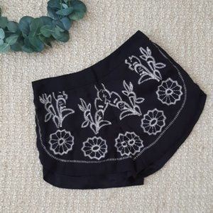 💥Sans Souci Black Shorts size XS/S